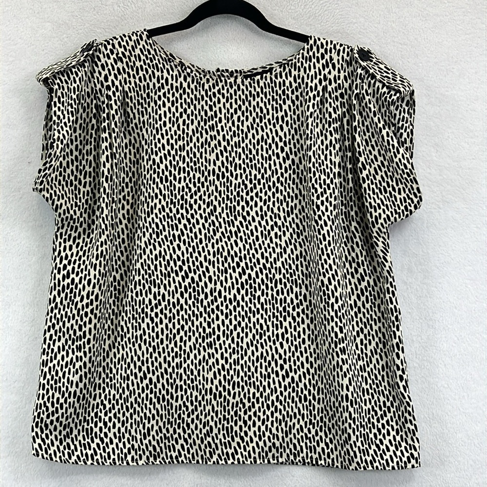 Who What Wear Women’s Top / Blouse Sz L Black & Cream Polyester Back Buttons EUC